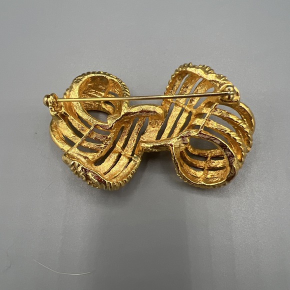 Vintage Gold Tone Pin Brooch Beautiful Bow Rope Design MCM Gorgeous - Picture 4 of 4